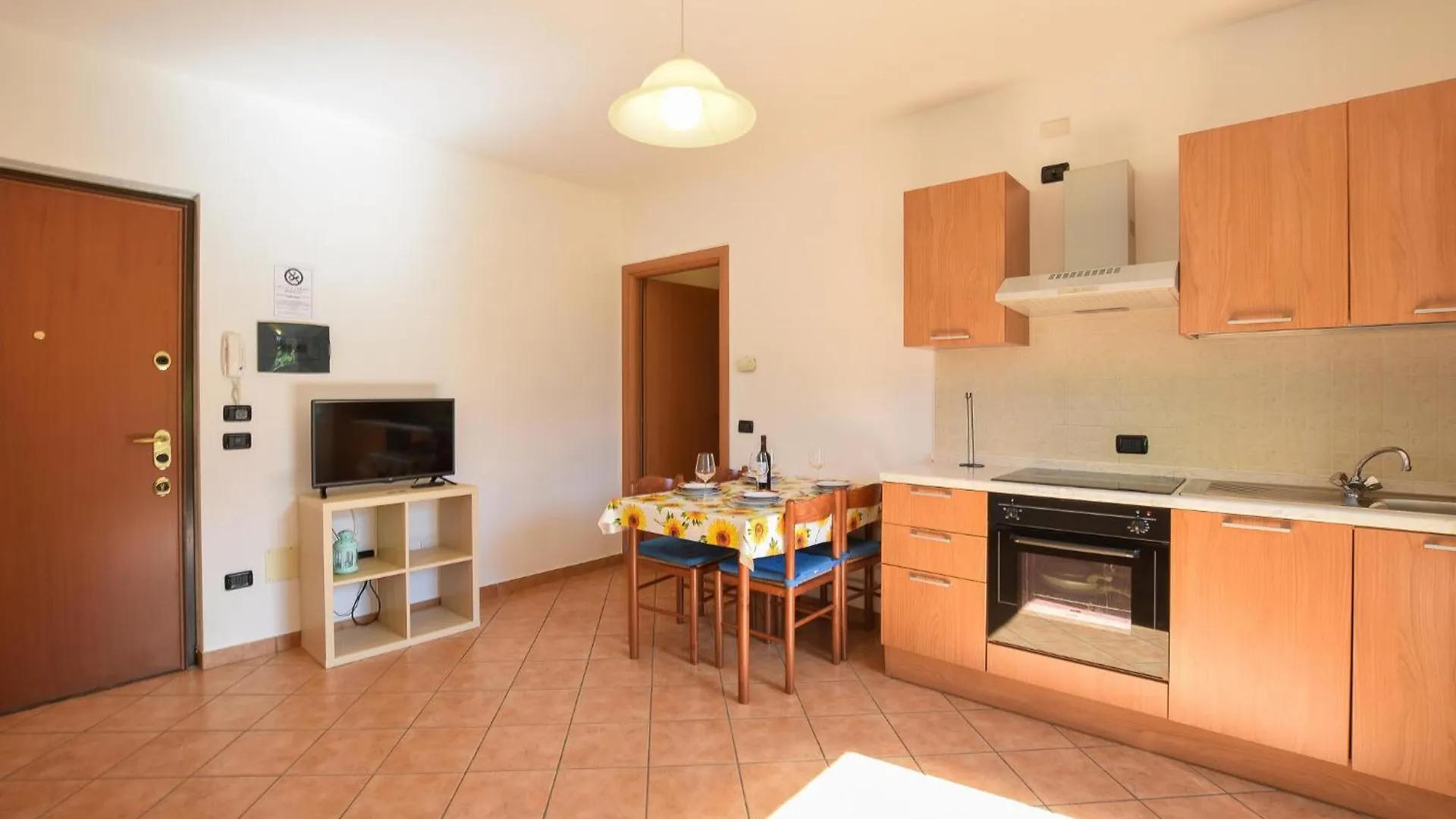 1 Bedroom Beautiful Apartment In Domaso