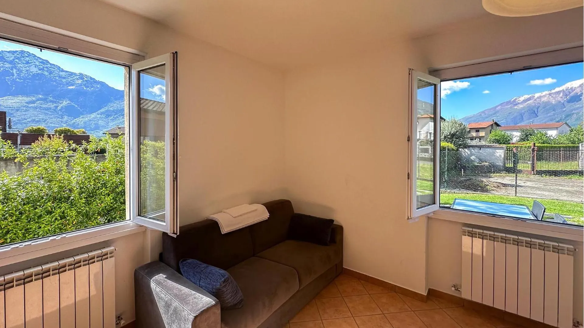 1 Bedroom Beautiful Apartment In Domaso